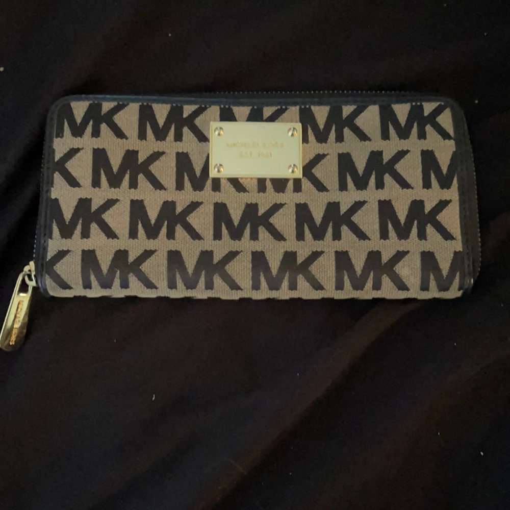 Michael Kors wallet Black and Tan